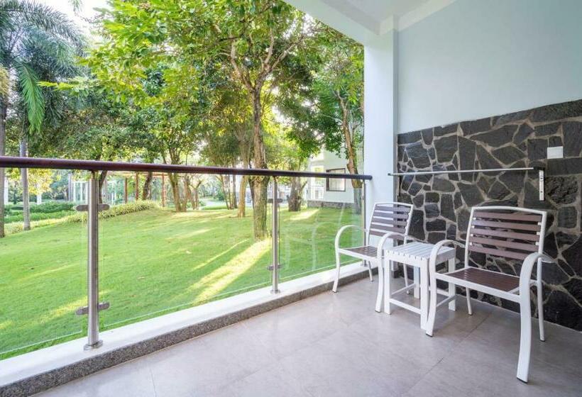 اتاق لوکس با چشم‌انداز باغ, Carmelina Beach Resort Ho Tram