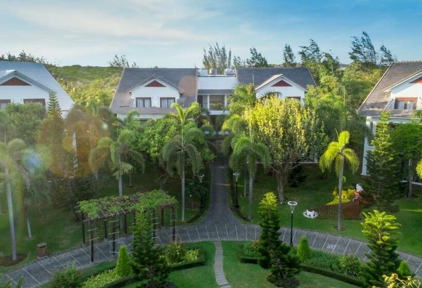 اتاق لوکس با چشم‌انداز باغ, Carmelina Beach Resort Ho Tram
