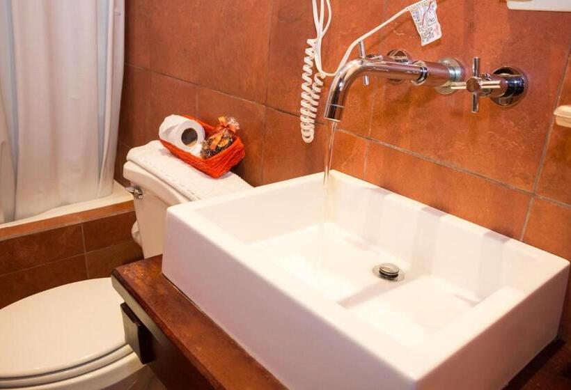 اتاق استاندارد, Calle Angosta