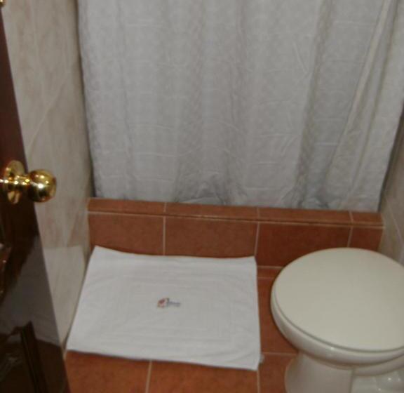 4인용 스탠다드 룸, Hostal Fevilamir