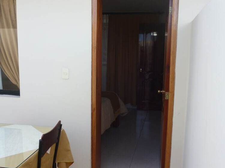 4인용 스탠다드 룸, Hostal Fevilamir