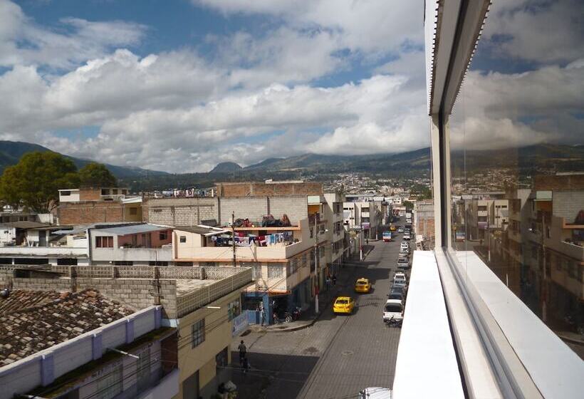 4인용 스탠다드 룸, Hostal Fevilamir