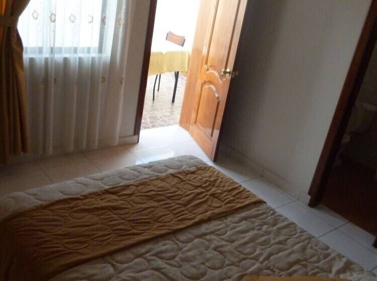 سوییت, Hostal Fevilamir