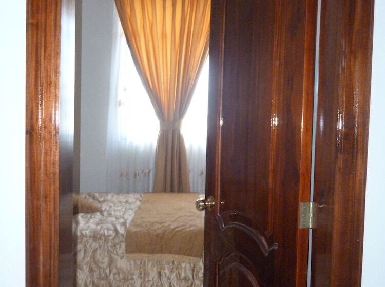 اتاق خانوادگی, Hostal Fevilamir