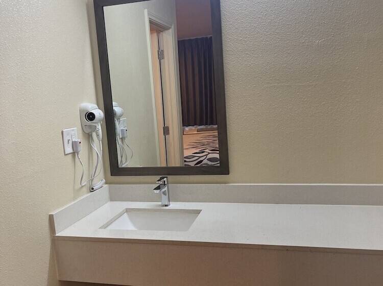 Номер Стандарт 2 Двуспальные Кровати, Red Roof Inn Haltom City