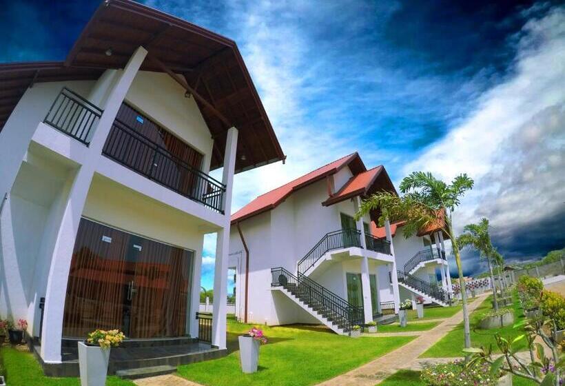 Трехместный Номер Стандарт с Балконом, Avonil Resort Yala
