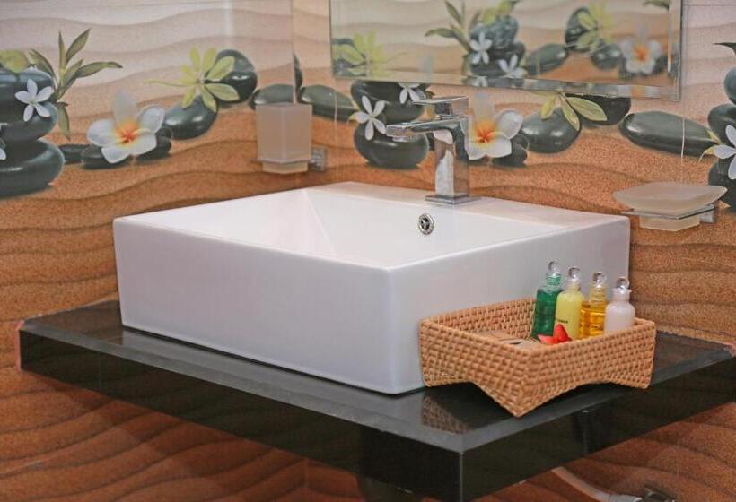 Семейный Номер, Avonil Resort Yala