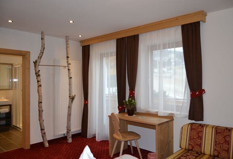 Полулюкс с Балконом, Häuslerhof