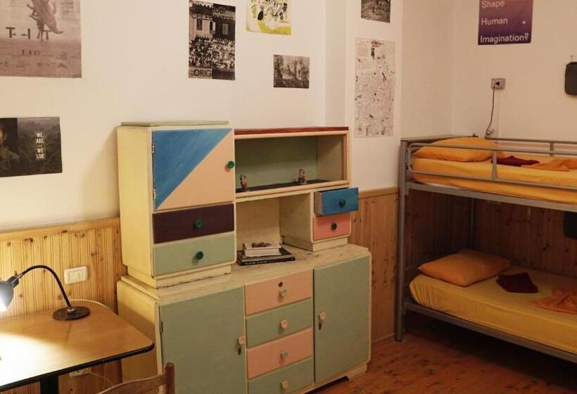 家庭间, Mi Casa Es Tu Casa   Shkodra Backpackers Hostel