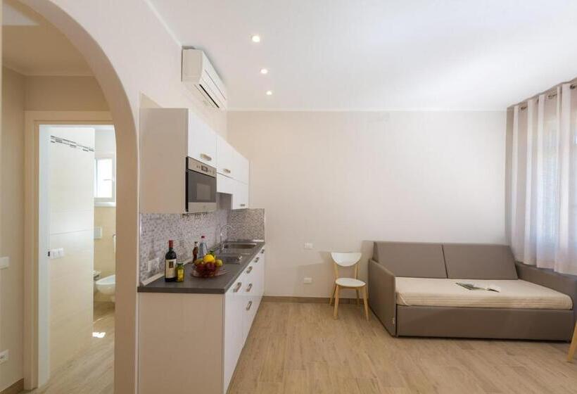 استودیو استاندارد با بالکن, Biagi & Residence
