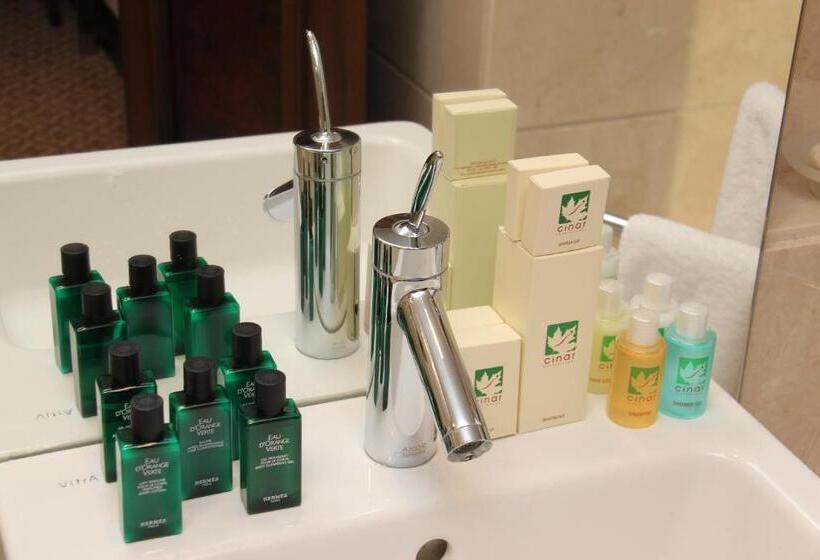 سوئیت با تخت بزرگ, Chinar Hotel & Spa Naftalan