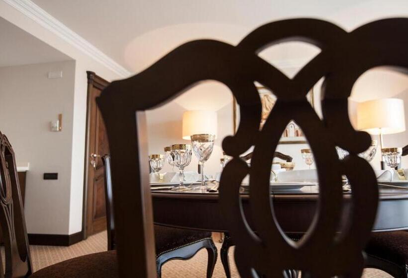 سوئیت با تخت بزرگ, Chinar Hotel & Spa Naftalan