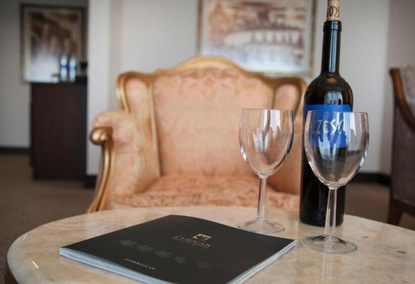 سوئیت با تخت بزرگ, Chinar Hotel & Spa Naftalan