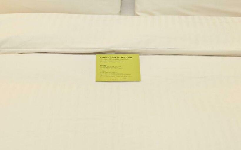 Номер Стандарт, Crown Hotel Changwon