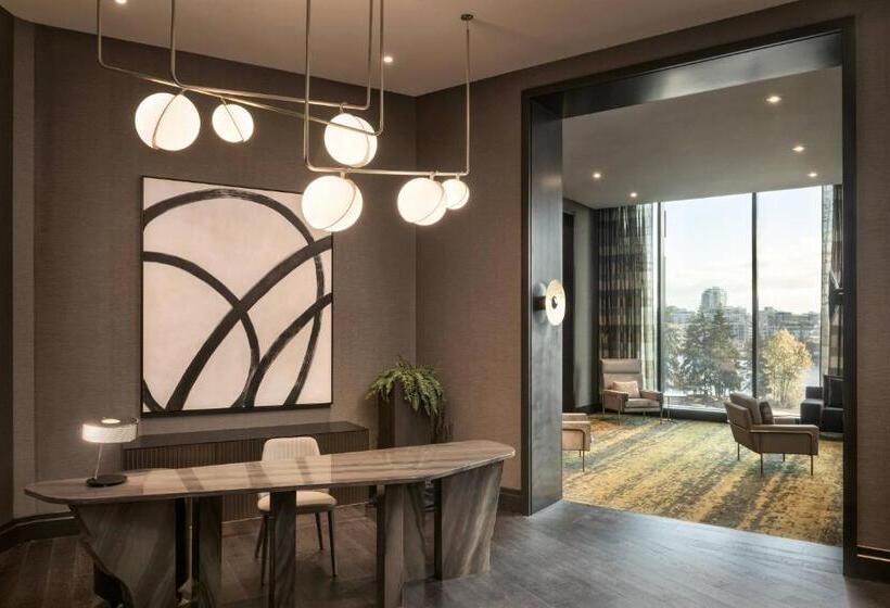 キングサイズベッドのエクゼクティブルーム, Jw Marriott Parq Vancouver