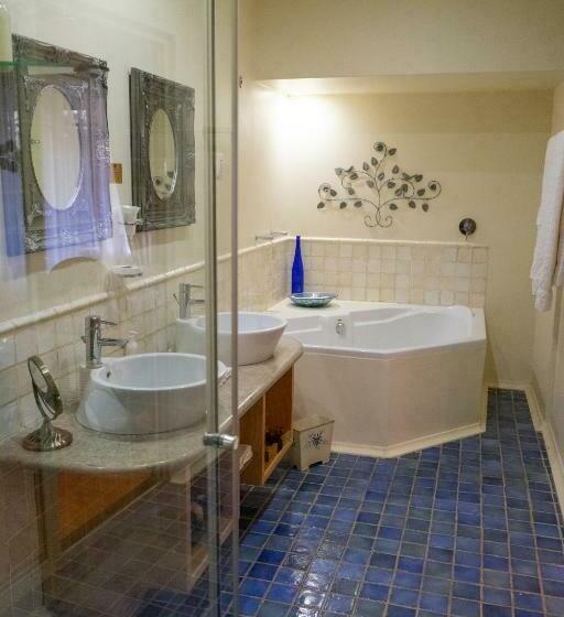 디럭스 룸 킹사이즈 침대, Calitzdorp Country House