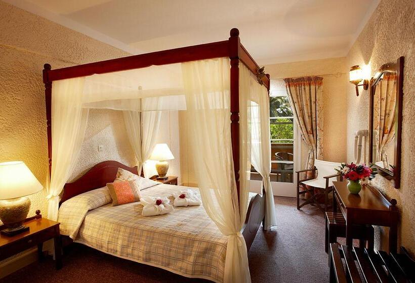 جناح, St.george S Bay Country Club & Spa