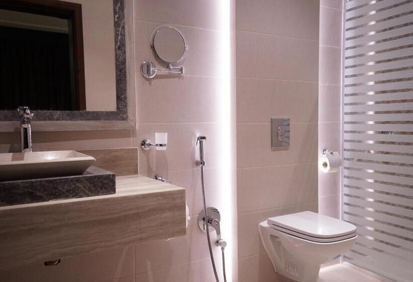 سوییت اجرایی, And Apartments Al Raqi Mall Artiaad