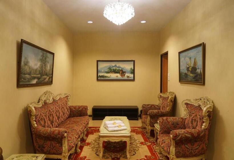 Семейный Номер, Sunrise Kundasang Resort