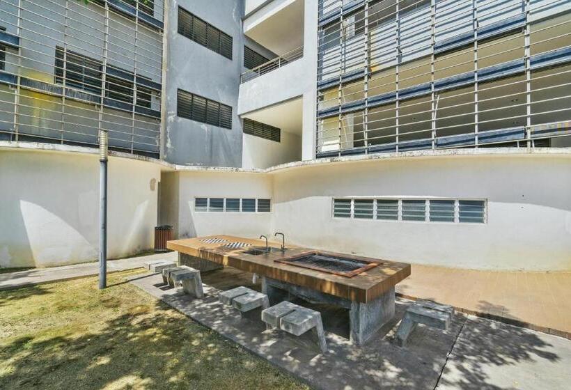 سوئیت با بالکن, Puchong Skypod Residence @ Hostay