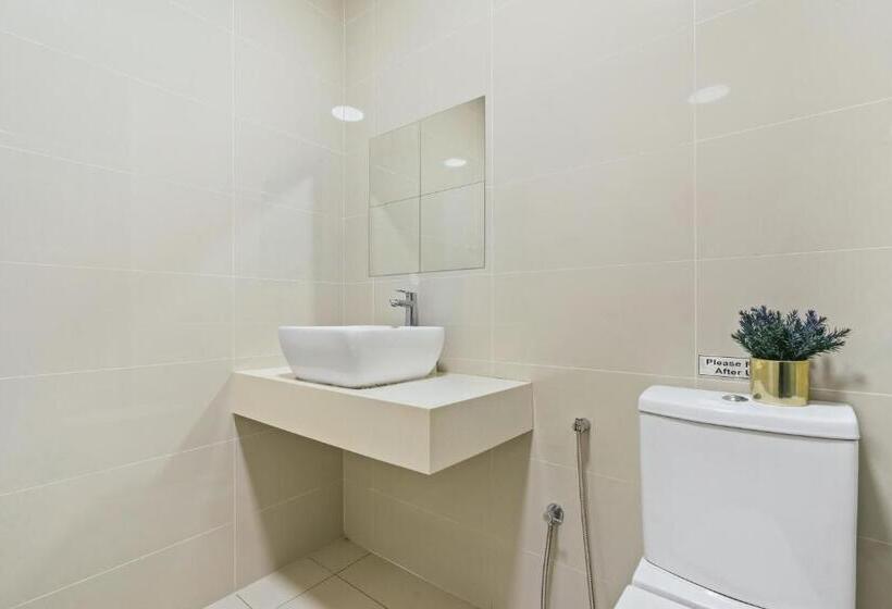 سوئیت با بالکن, Puchong Skypod Residence @ Hostay