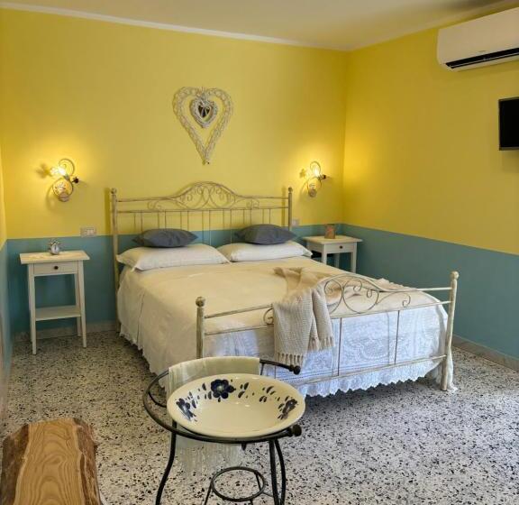 Номер Стандарт с Террасой, Lucy S Guest House Amalfi Coast