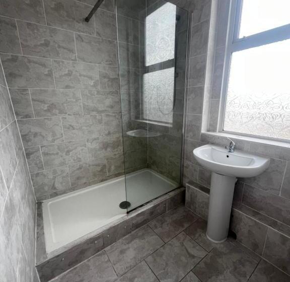 اتاق استاندارد یک نفره, Greatstone Lodge