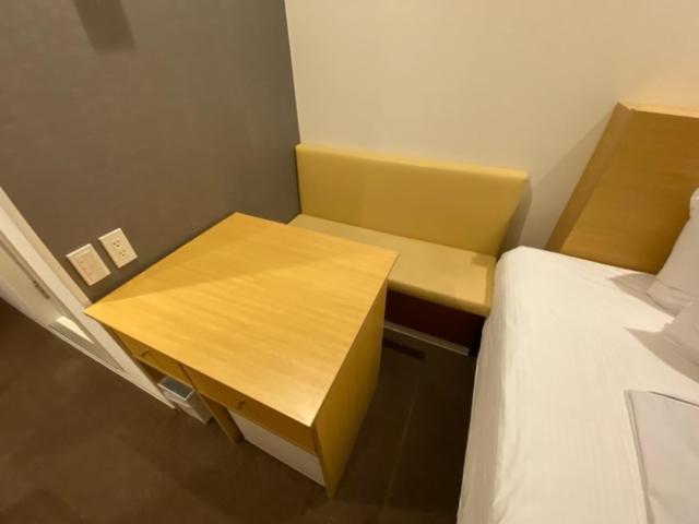 スタンダードシングルルーム, Passage 2