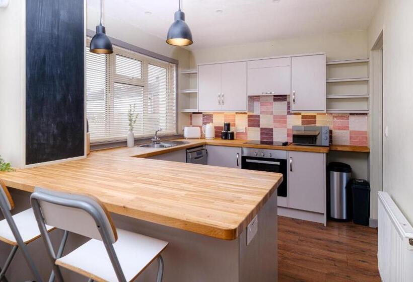 Дом 1 Спальня, Banchory House   Sja Stays   2 Bed House