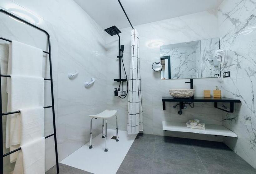 اتاق استاندارد برای معلولان, Hostal Luxury Nit I Dia