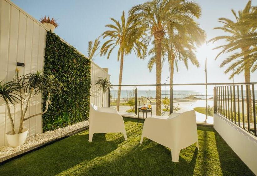 اتاق لوکس با چشم‌انداز دریا, Hostal Luxury Nit I Dia