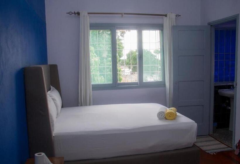 اتاق اکونومی, Platina House
