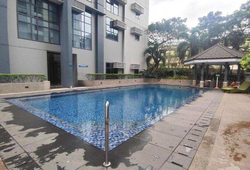 디럭스 스튜디오, 11b Tower 1 Viceroy Residences Mc Kinley Hill Bgc