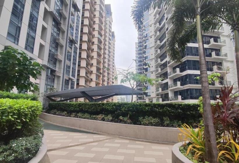 디럭스 스튜디오, 11b Tower 1 Viceroy Residences Mc Kinley Hill Bgc
