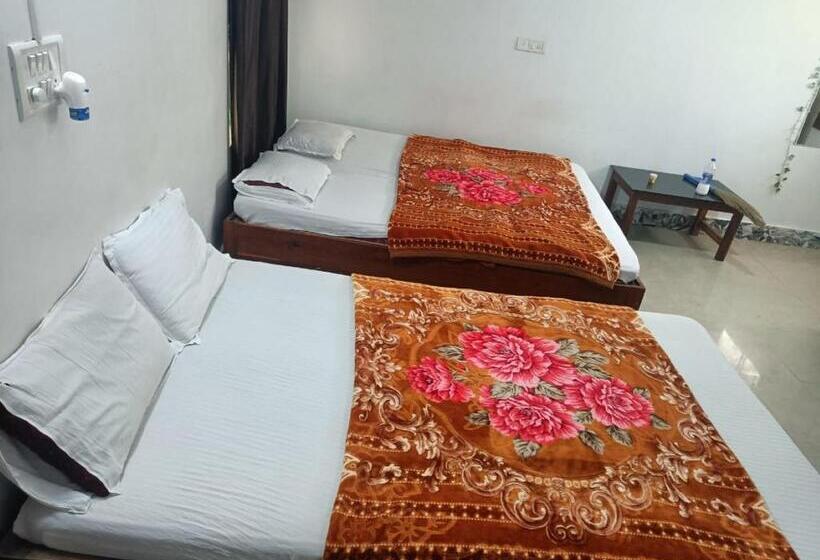 四人豪华间, Lucky Beach Resorts , Balasore