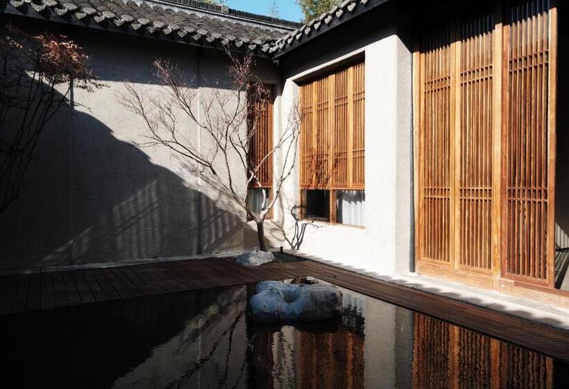 سوئیت 2 خوابه, Glaze Garden
