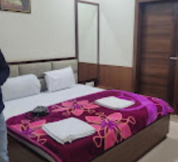 Номер Deluxe, Babylon Regency , Mathura