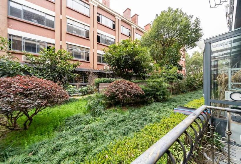 اتاق لوکس, Cloud Expo Apartment