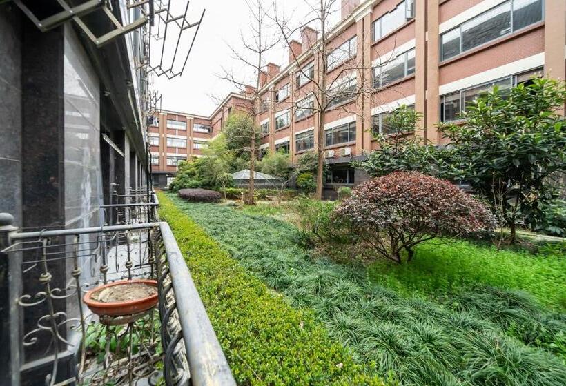 اتاق لوکس, Cloud Expo Apartment