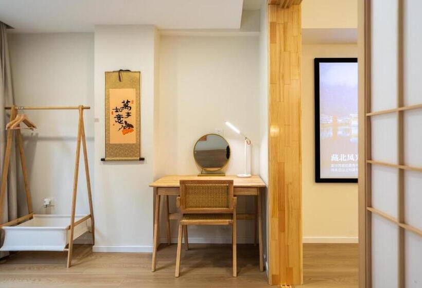 استودیوی استاندارد, Cloud Expo Apartment