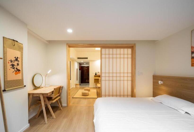 استودیوی استاندارد, Cloud Expo Apartment