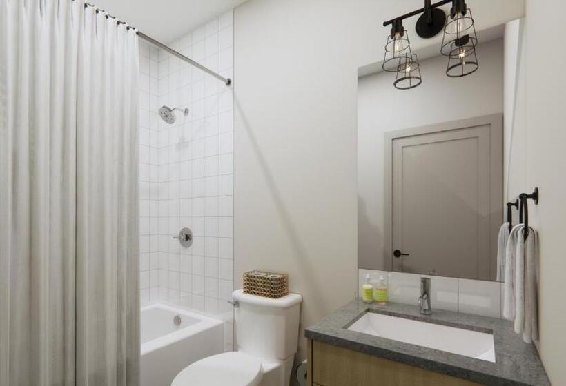 ３ベッドルームアパートメント, Basecamp Suites Revelstoke