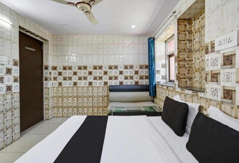 اتاق کلاسیک سه تخته, Oyo Hotel Girdhar