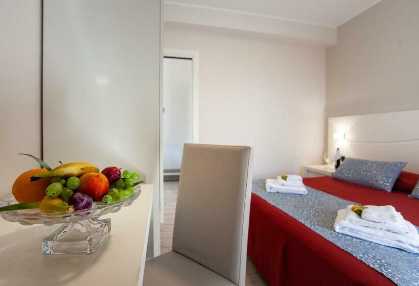 Номер Стандарт Вид на Море, Sentido Michelizia Tropea Resort