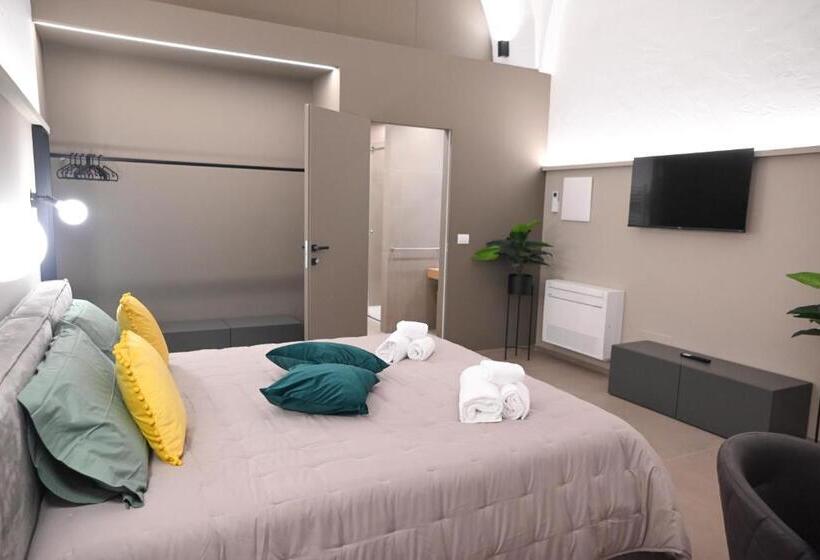 غرفة سوبيريور سرير كينج, Dimora Minelli Suites