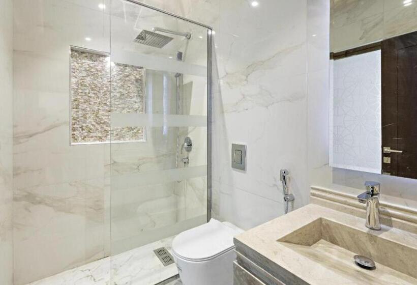 1 Bedroom Penthouse Apartment, Stella Stays Olaya Tower 2