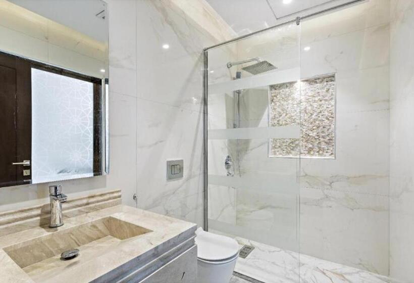 1 Bedroom Penthouse Apartment, Stella Stays Olaya Tower 2