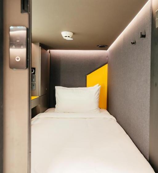 Capsule, Capsule Transit Sleep Lounge Klia T1   Landside