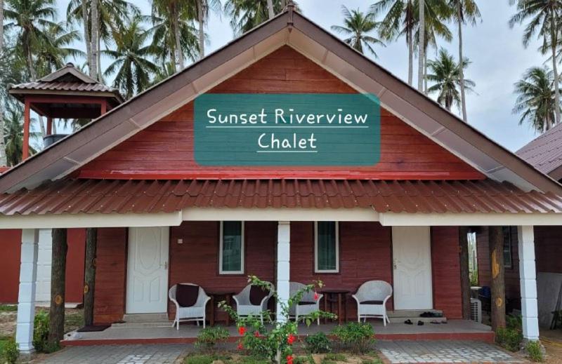 Четырехместный Номер Deluxe, Pulang Resort