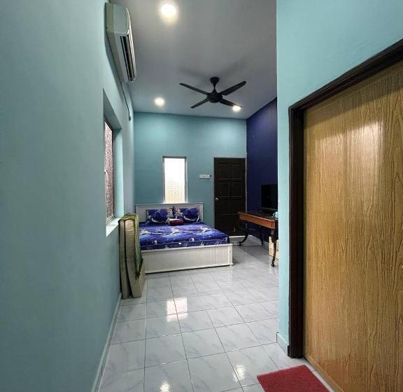 Семейное Студио, Mahasa Penarik Homestay